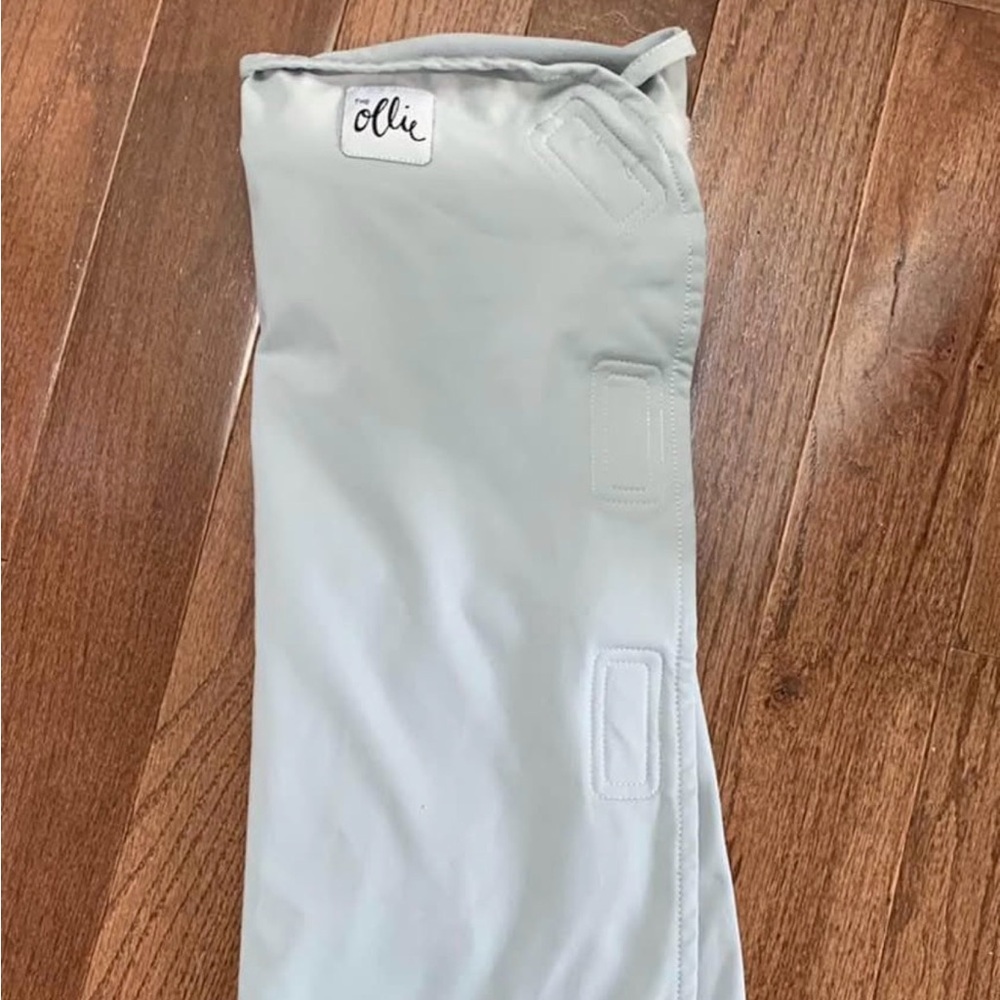 Ollie swaddle light gray